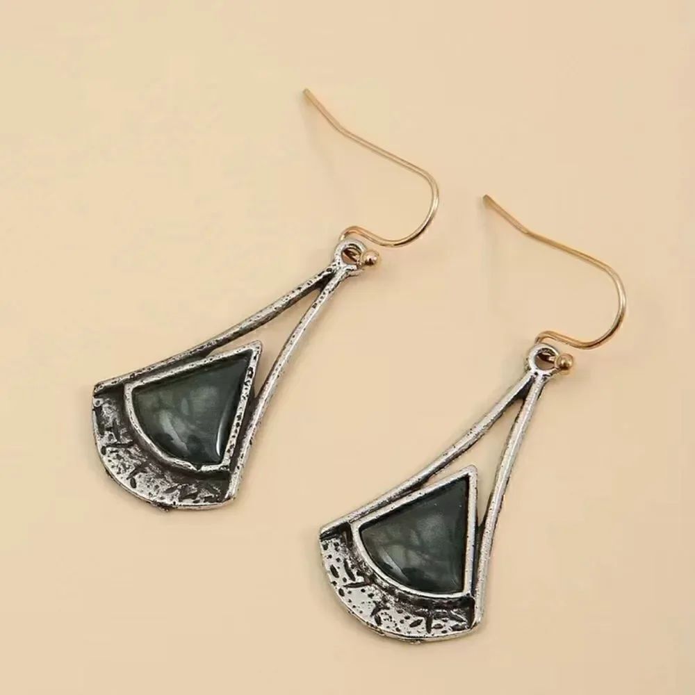 Bohemian Triangle Dangle Earring NWT